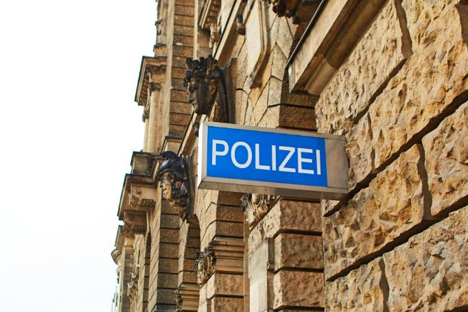 Bielefeld - Willkürliche Attacke nach Trennungsschmerz
